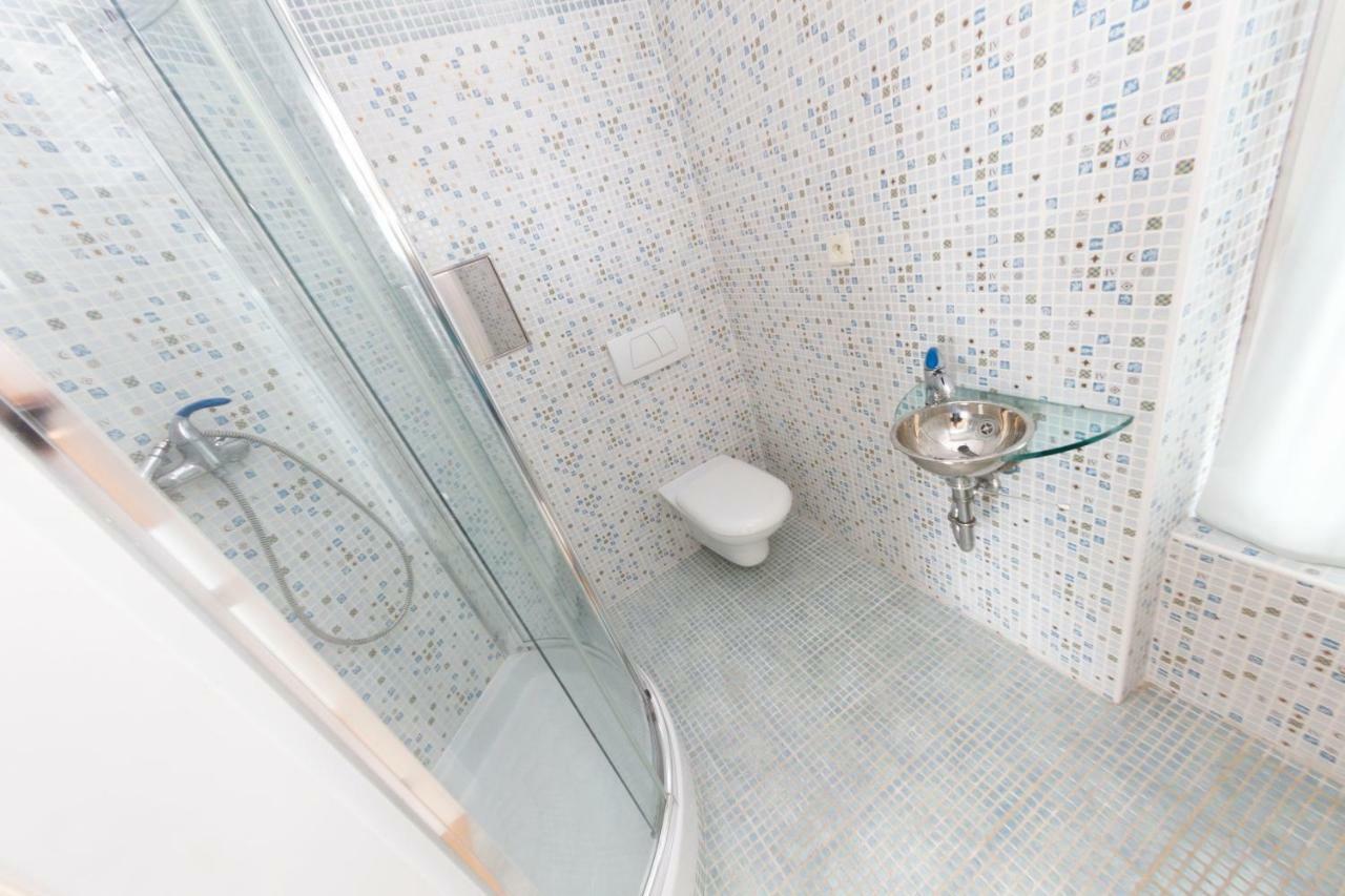 Romantic Studio With Jacuzzi 프라하 외부 사진